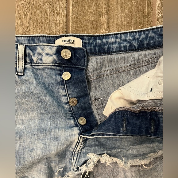 Forever 21 Ripped Shorts Multiple Buttons Size US24 - Picture 3 of 7